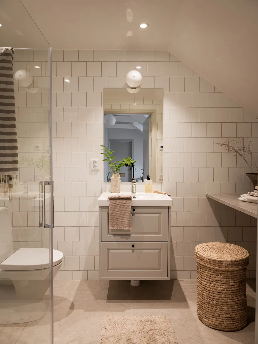 Маленькая квартира-студия на чердаке с нежным интерьером (35 кв. м) - Gallery image 21