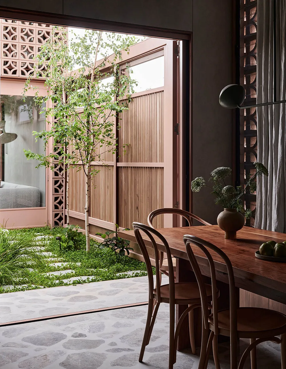 Hermoso refugio familiar de fotógrafo con patio en Melbourne - Gallery image 12