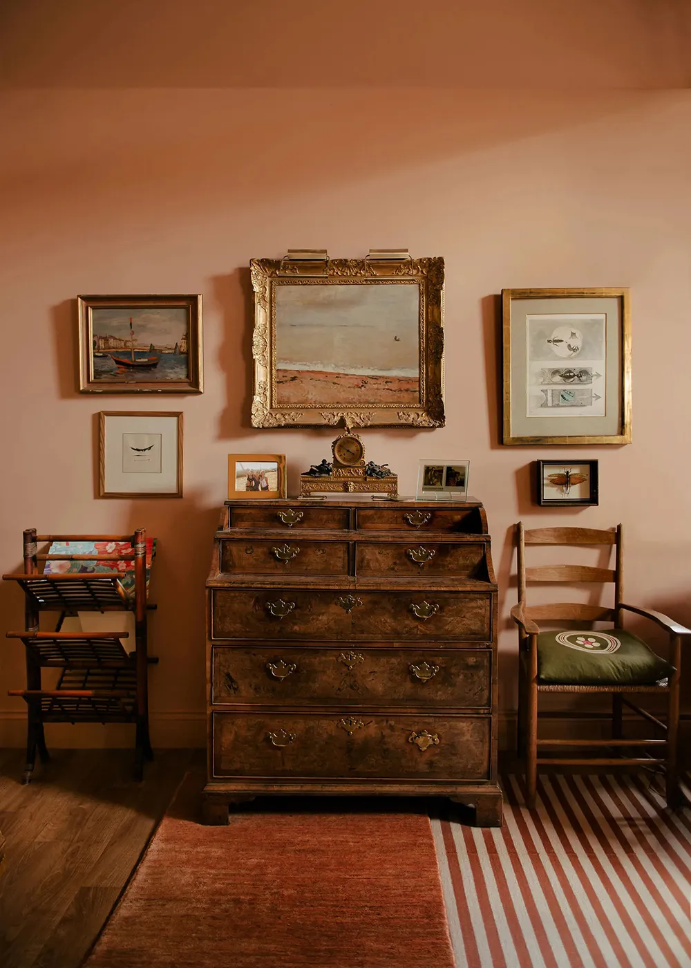 Expressive Paint Colors in the Design of a Rural Cottage in England - Gallery image 10