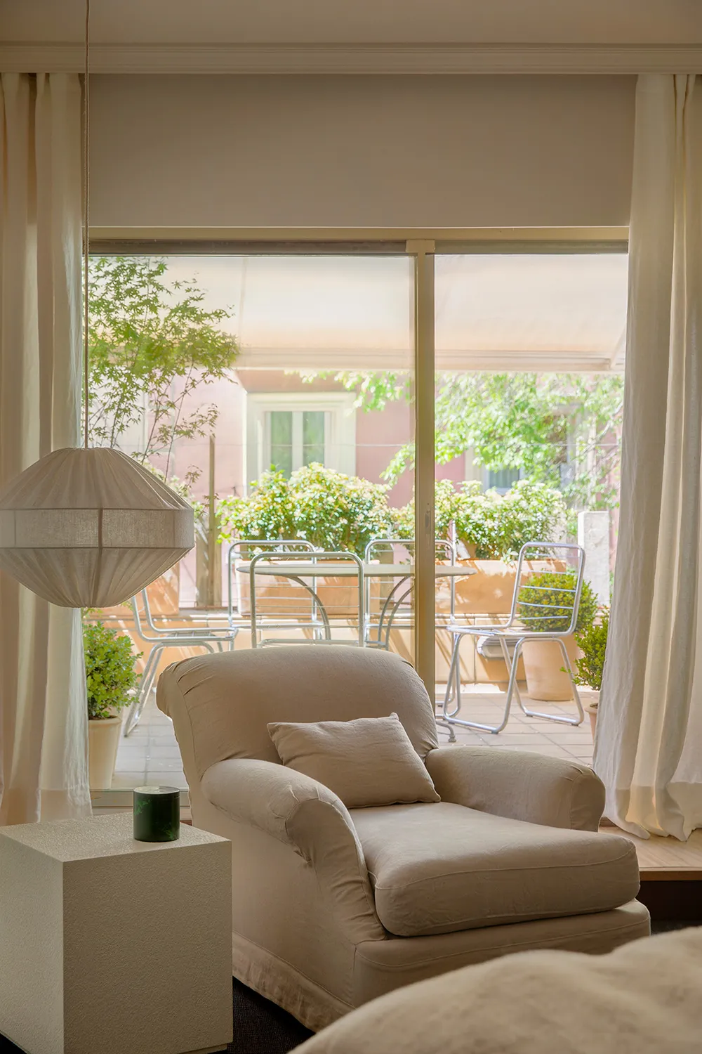 Lekki remont nadał tej mieszkania w Madrycie eleganckich nowoczesnych szkiców - Gallery image 9