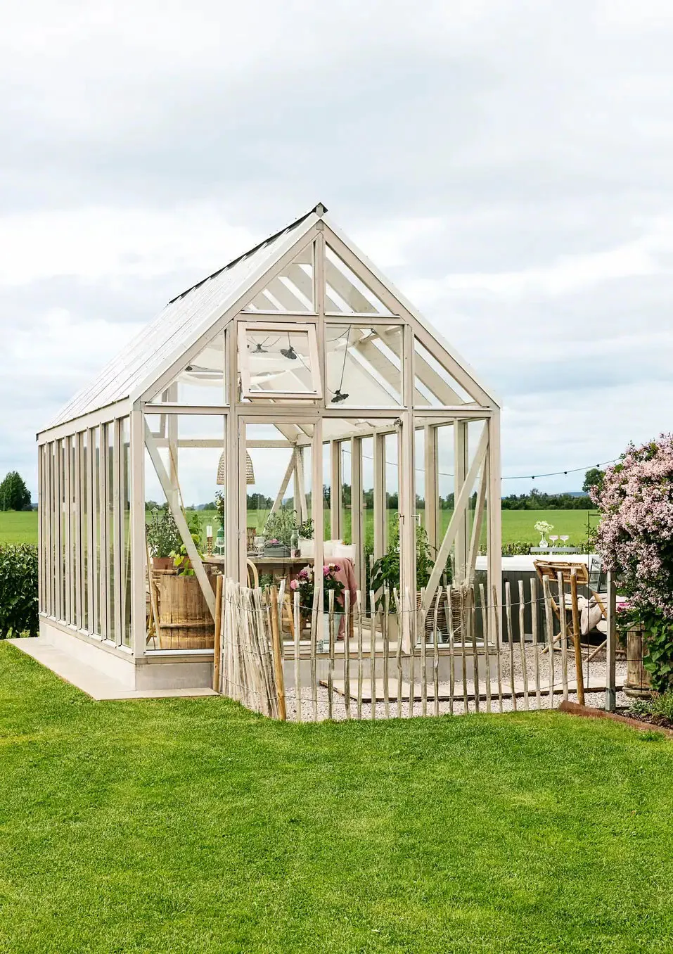 Воздушные интерьеры современной дачи в Швеции - Gallery image 11