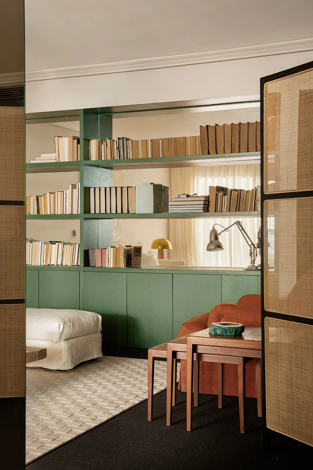 Lekki remont nadał tej mieszkania w Madrycie eleganckich nowoczesnych szkiców - Gallery image 3