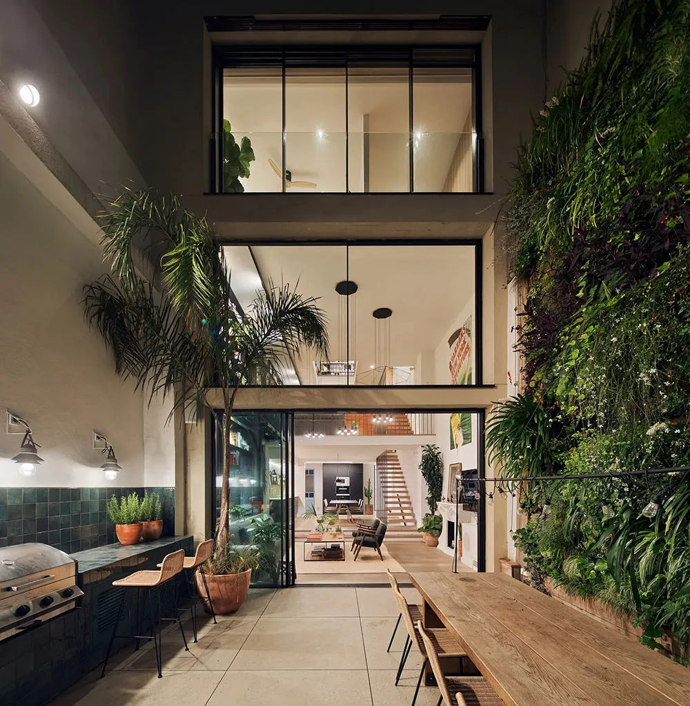 Impressive 4-Story Private House in Barcelona - Gallery image 12