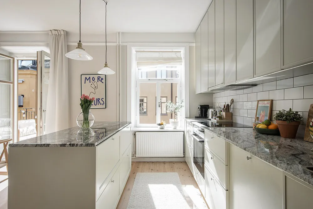 Bright and cozy pastel interior in Stockholm (88 sq. m) - Gallery image 13