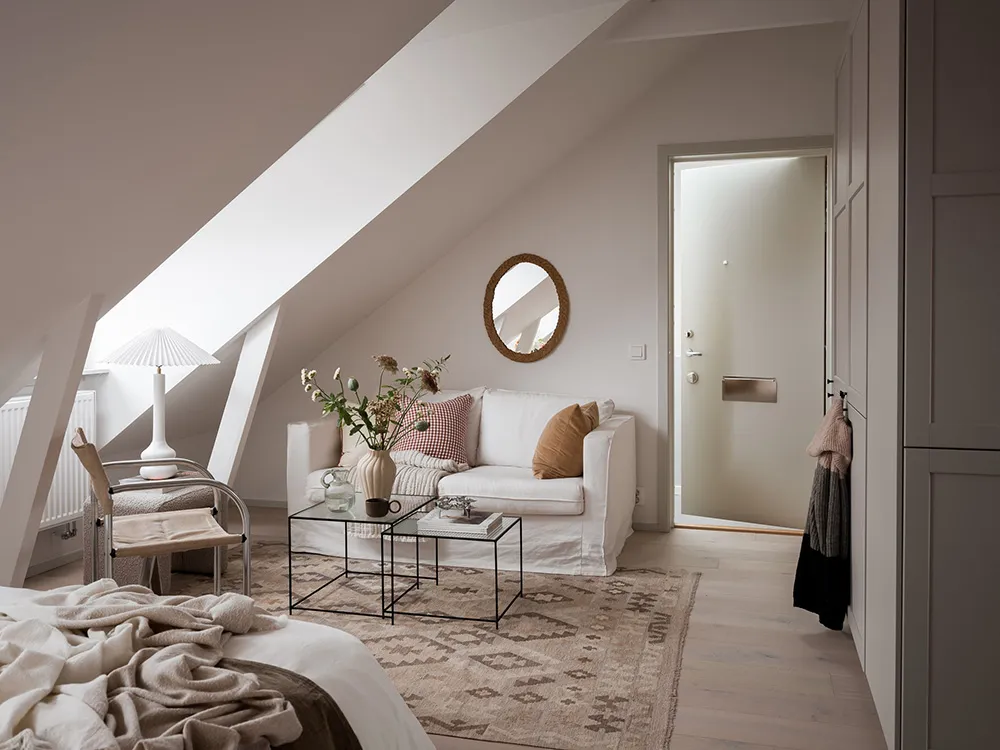 Маленькая квартира-студия на чердаке с нежным интерьером (35 кв. м) - Gallery image 2