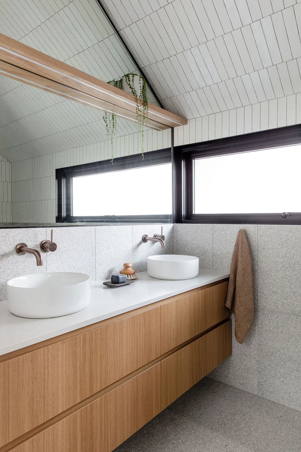 Stylish Updated Design of a Small Cottage in Sydney - Gallery image 11