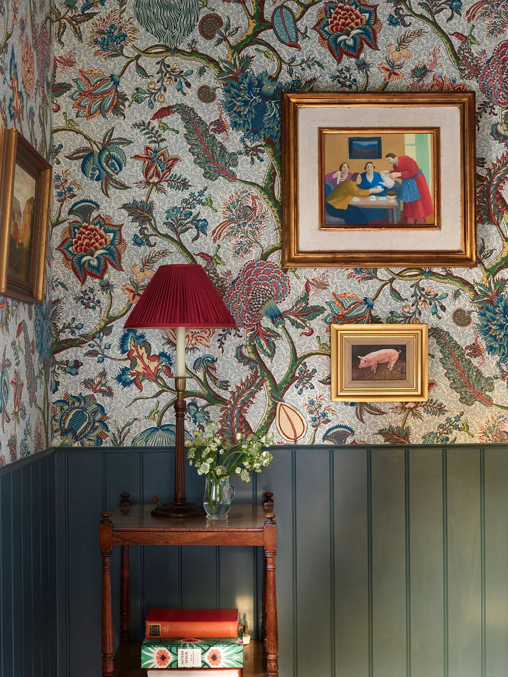 Reino de impresiones coloridas en el diseño de una acogedora casa inglesa - Gallery image 18