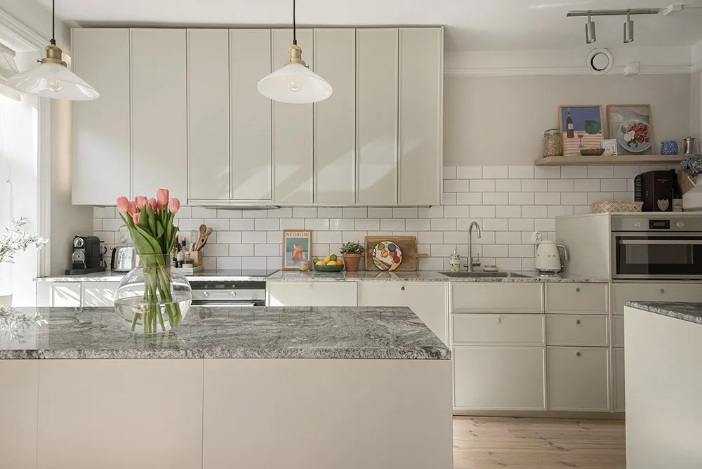 Bright and cozy pastel interior in Stockholm (88 sq. m) - Gallery image 3