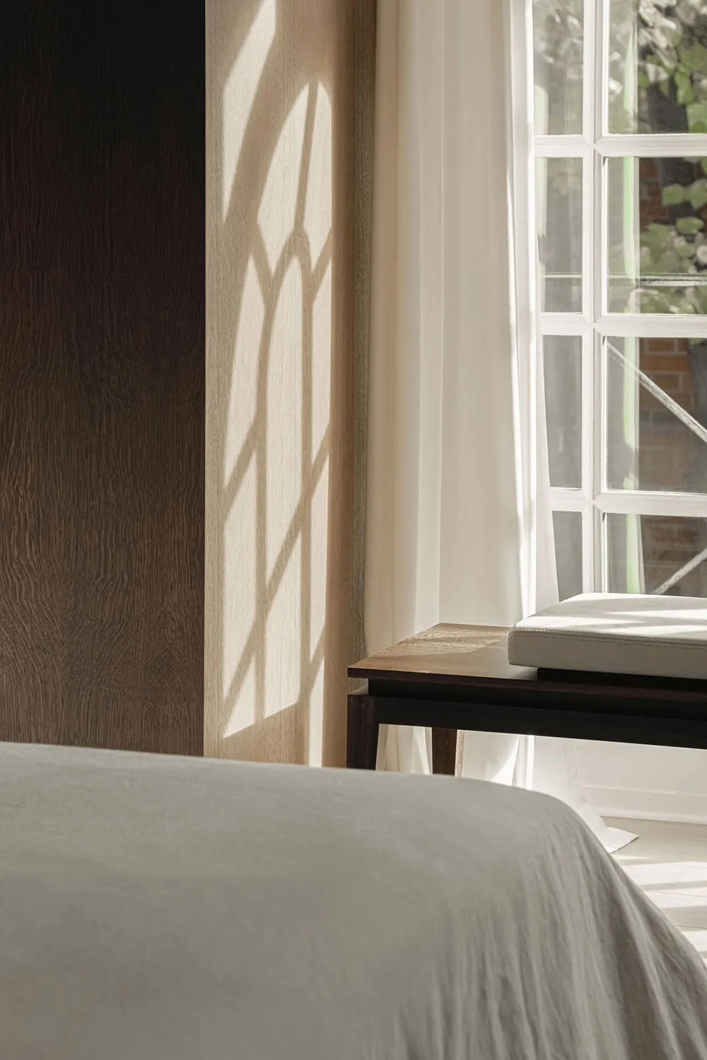 Style moderne et élégant dans des tons laitiers à Londres - Gallery image 22