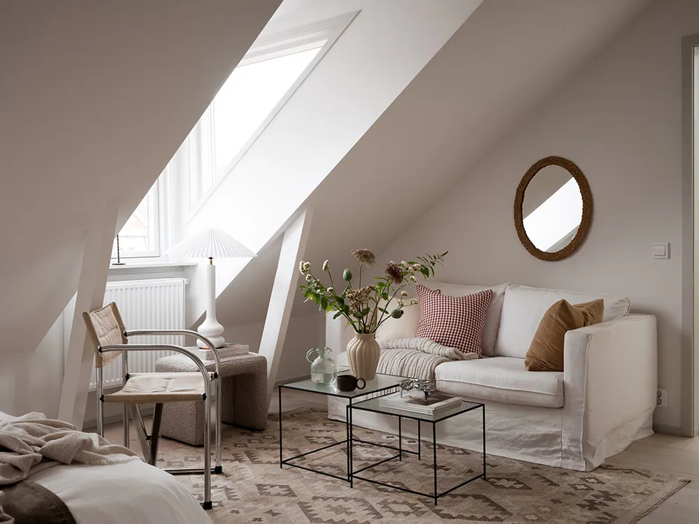 Маленькая квартира-студия на чердаке с нежным интерьером (35 кв. м) - Gallery image 3