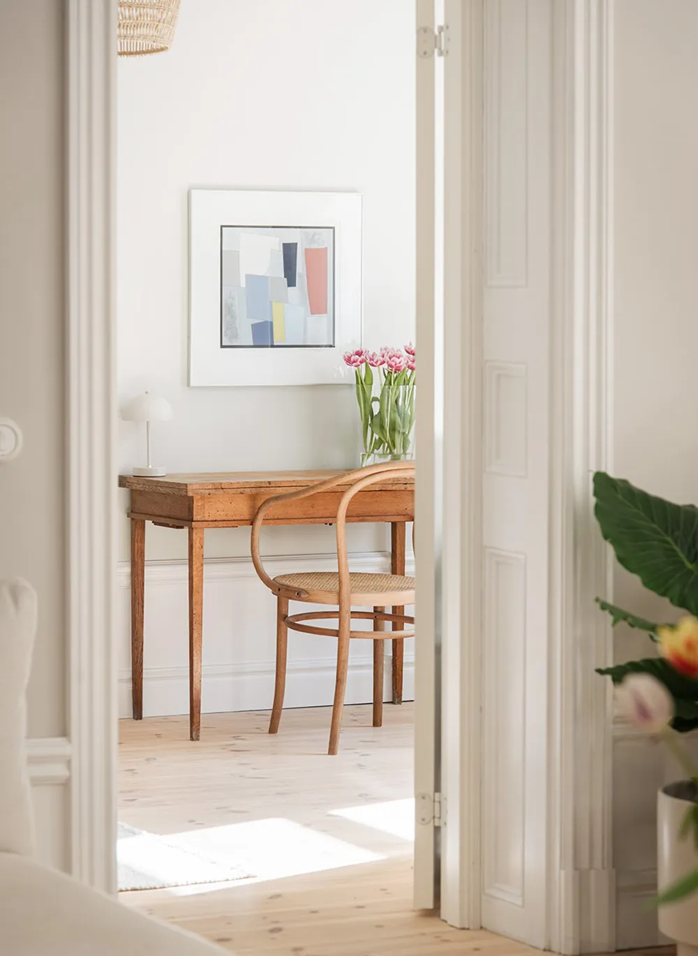 Bright and cozy pastel interior in Stockholm (88 sq. m) - Gallery image 24