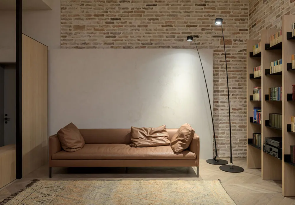 Minimalismo cálido con pared de ladrillo para familia joven en Kiev (95 m²) - Gallery image 11