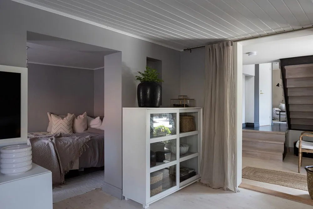 Контрастный и стильный интерьер небольшого дома в Швеции - Gallery image 15