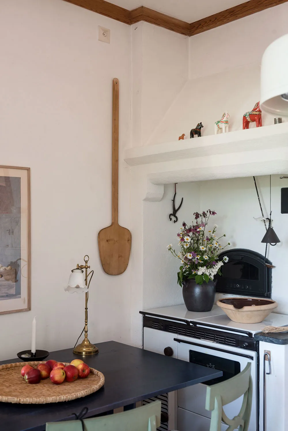 Une belle maison suédoise de campagne avec véranda et vues panoramiques - Gallery image 16