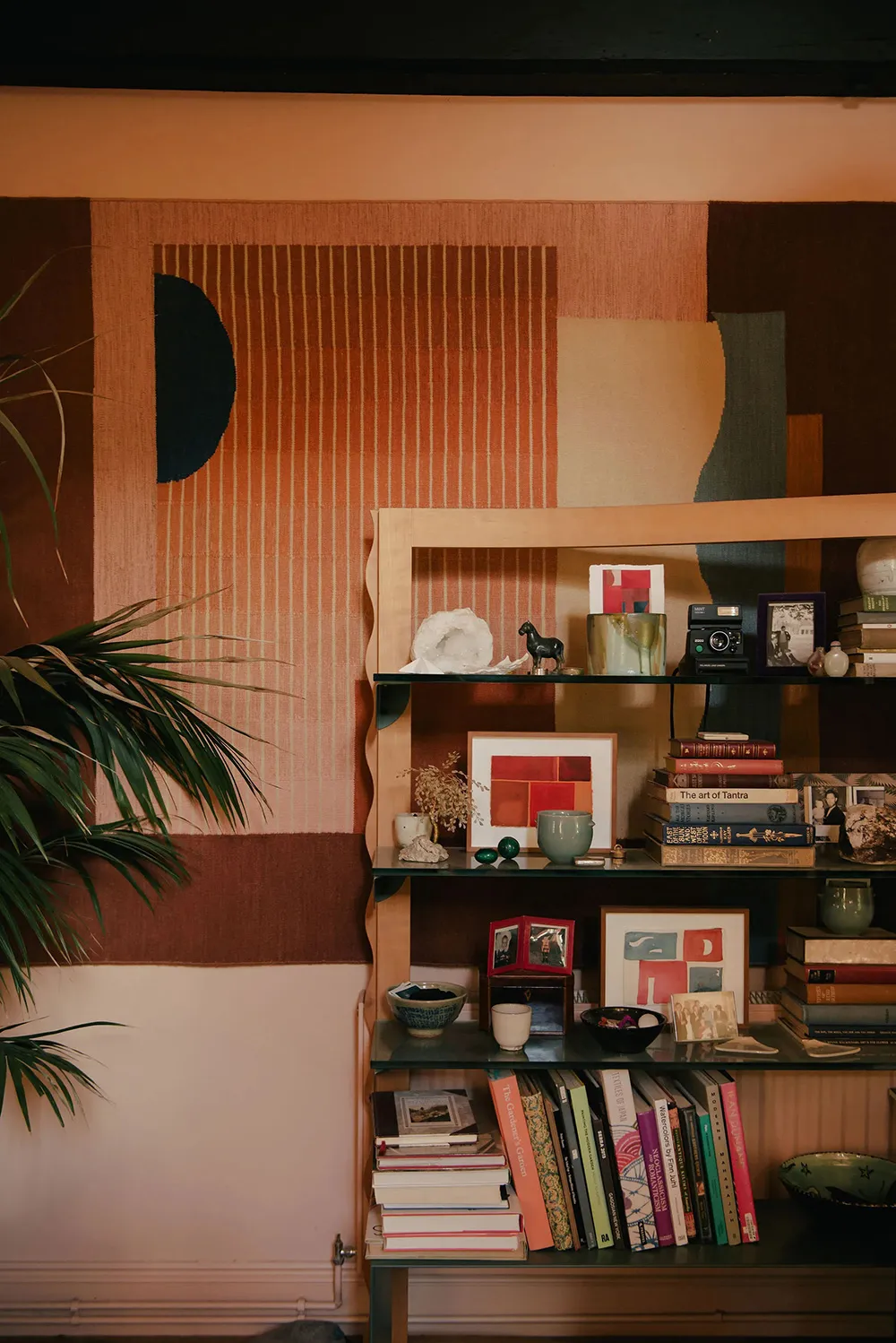 Expressive Paint Colors in the Design of a Rural Cottage in England - Gallery image 11