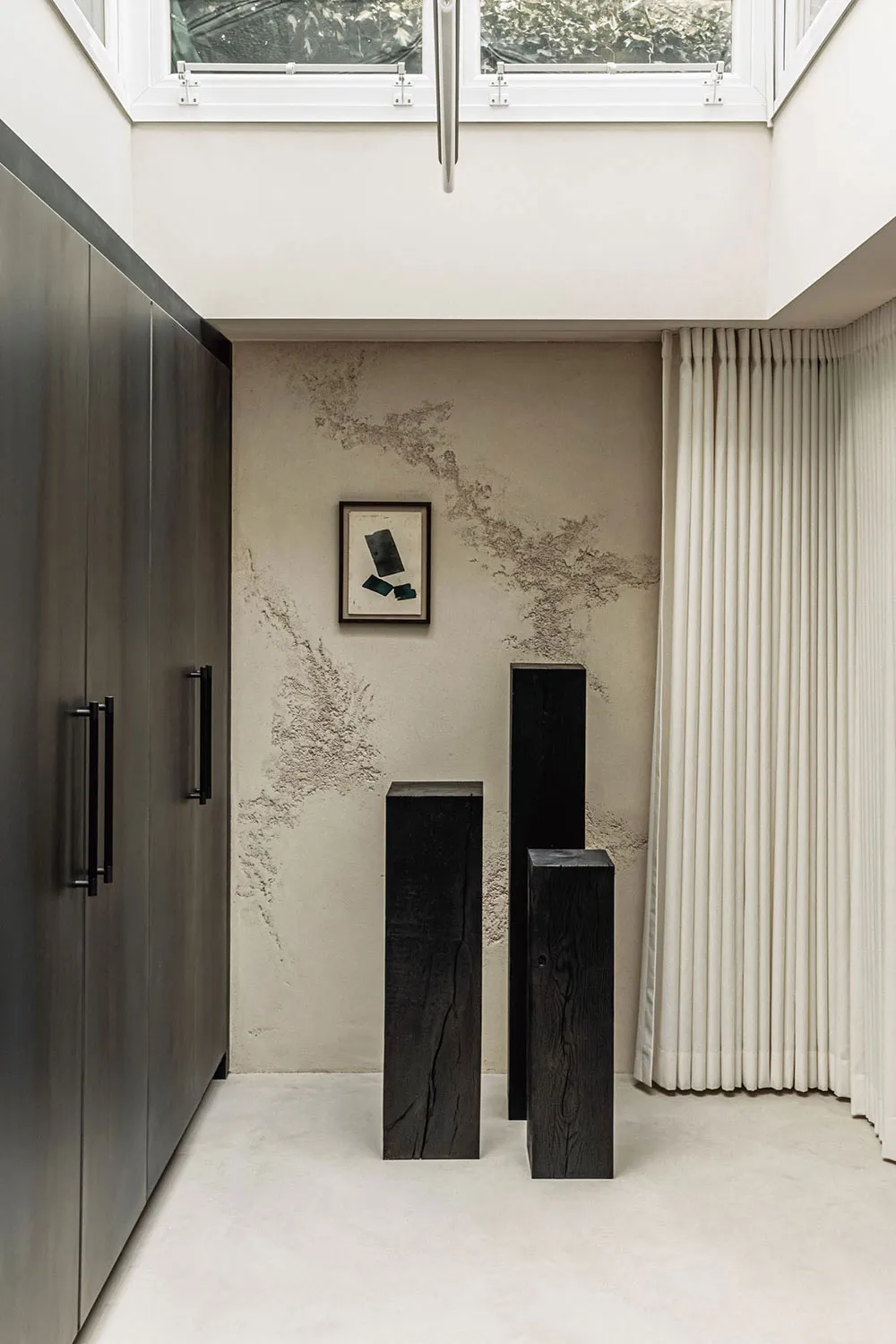 Style moderne et élégant dans des tons laitiers à Londres - Gallery image 12