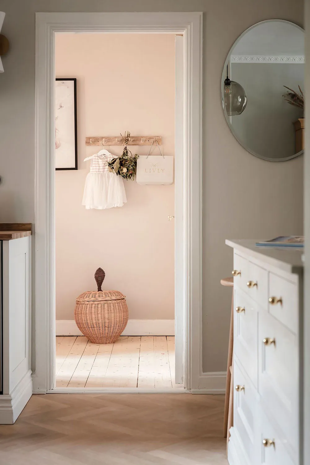 Тёплый и утончённый интерьер шведской квартиры (91 кв. м) - Gallery image 35