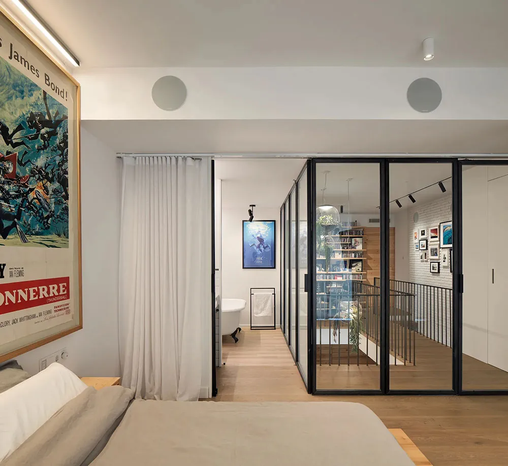 Impressive 4-Story Private House in Barcelona - Gallery image 9