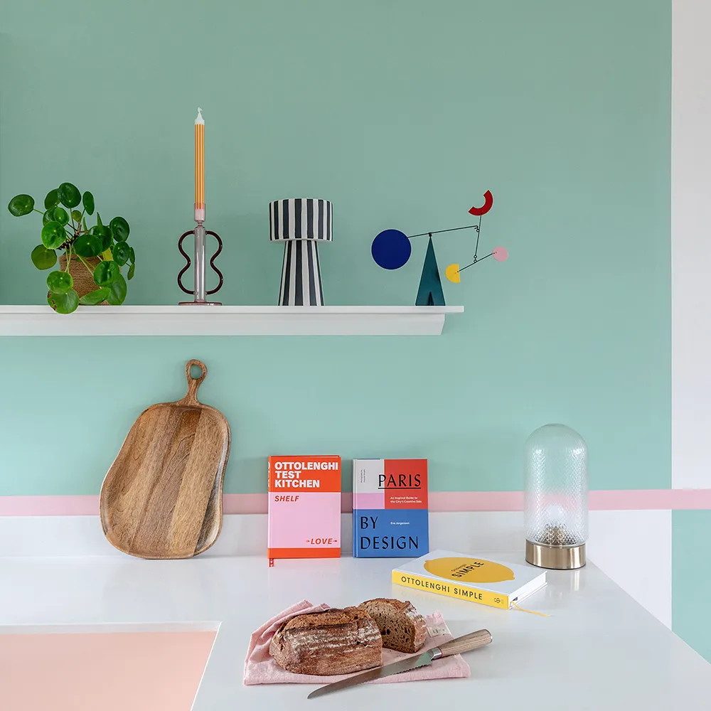 Des peintures incroyables dans le design d'une maison de ville moderne à Londres - Gallery image 9