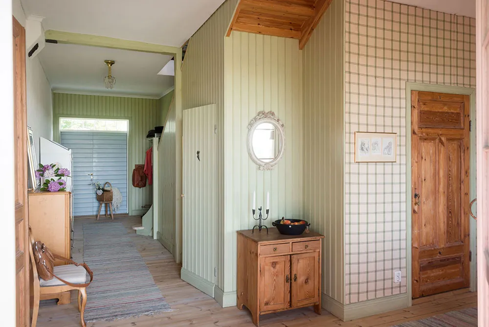 Une belle maison suédoise de campagne avec véranda et vues panoramiques - Gallery image 29