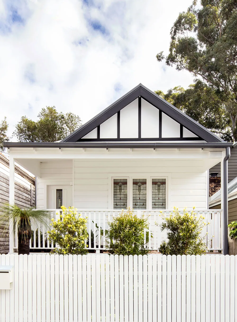Stylish Updated Design of a Small Cottage in Sydney - Gallery image 23