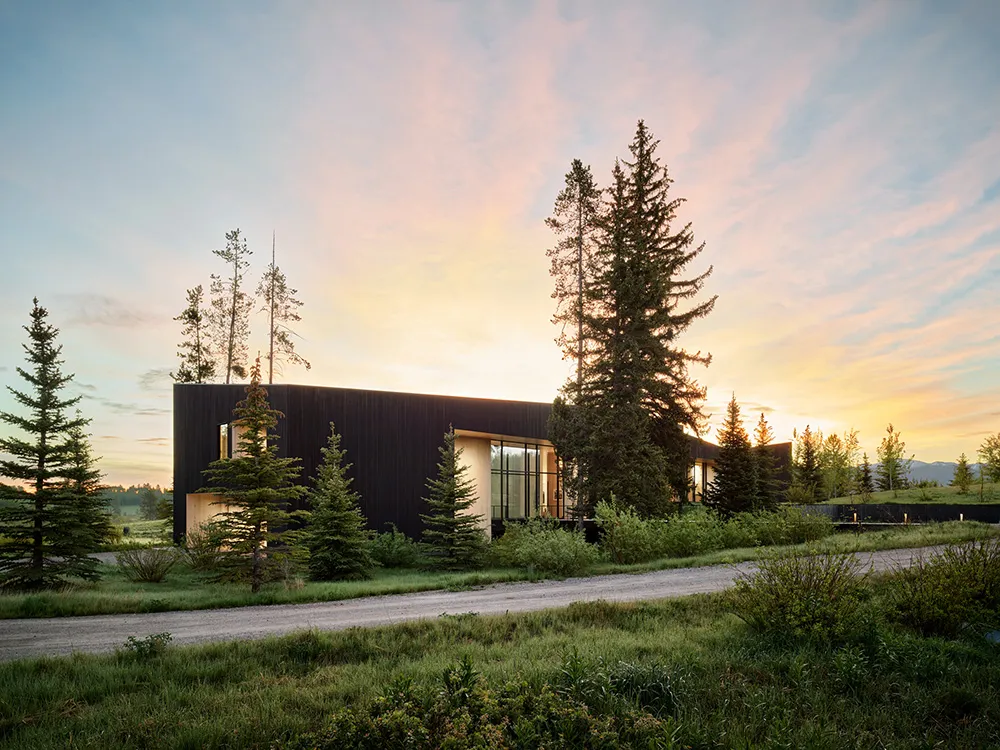 Stilvolle und gemütliche Interieurs moderner Häuser in der Eichenhecke in Kalifornien - Gallery image 35