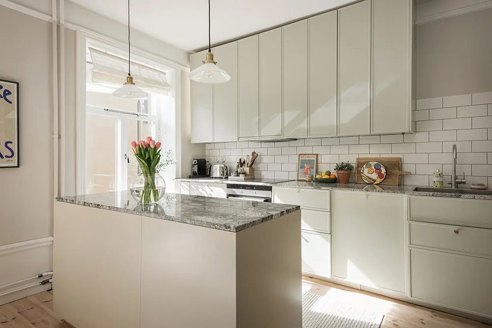 Bright and cozy pastel interior in Stockholm (88 sq. m) - Gallery image 11