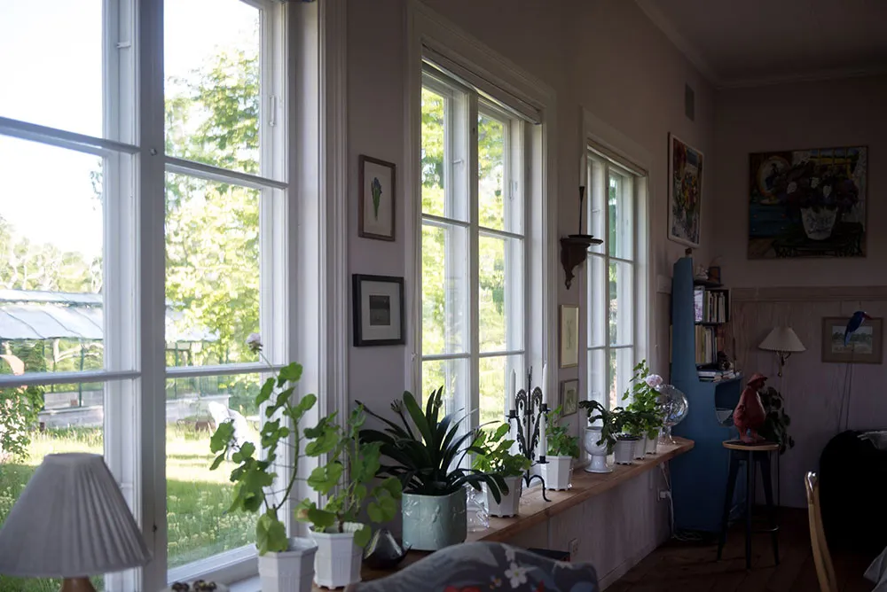 Une belle maison suédoise de campagne avec véranda et vues panoramiques - Gallery image 12