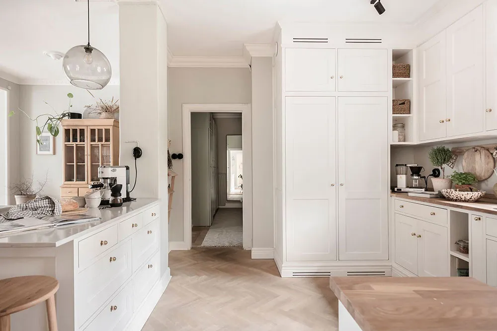 Тёплый и утончённый интерьер шведской квартиры (91 кв. м) - Gallery image 31