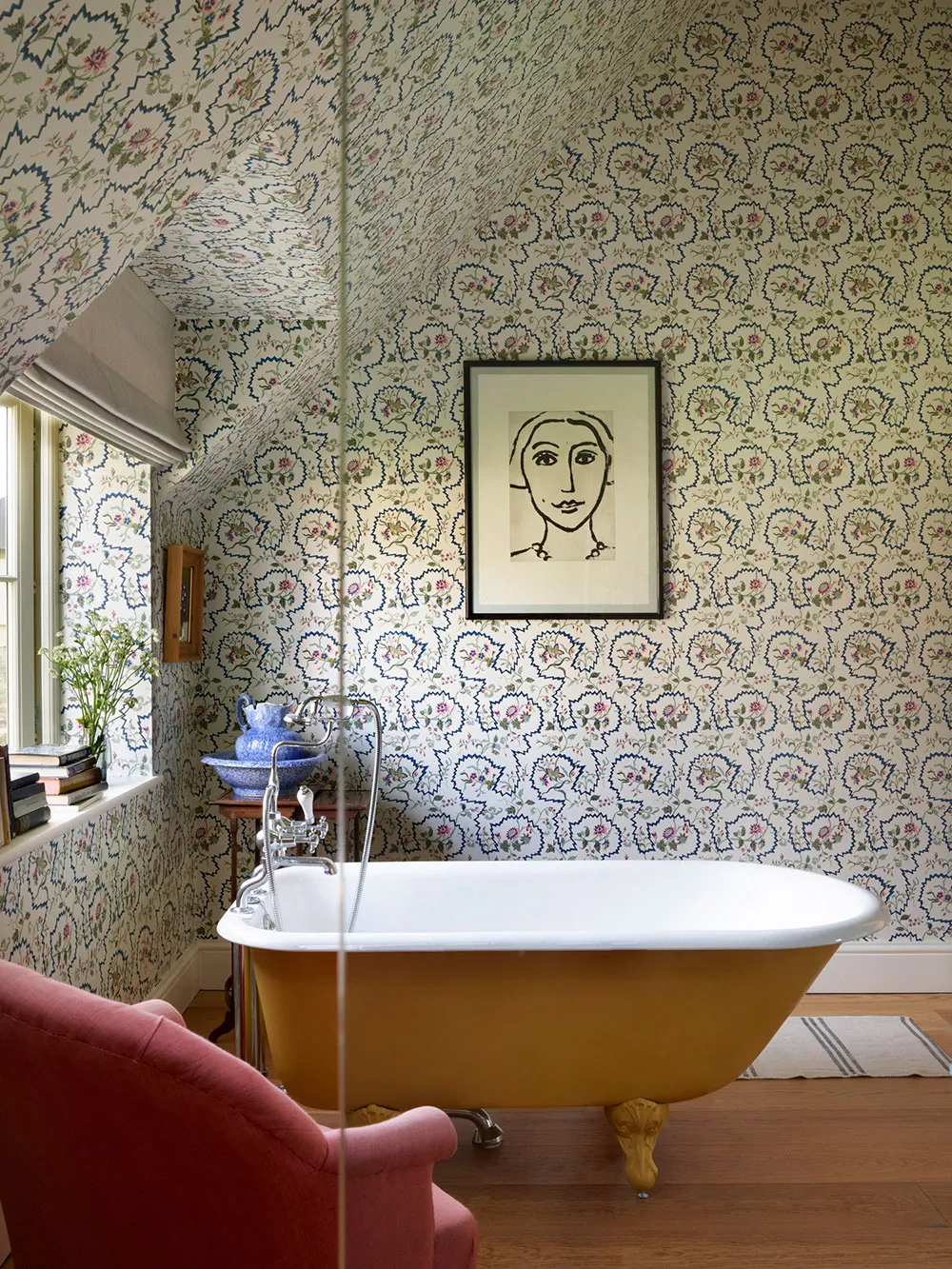 Reino de impresiones coloridas en el diseño de una acogedora casa inglesa - Gallery image 7