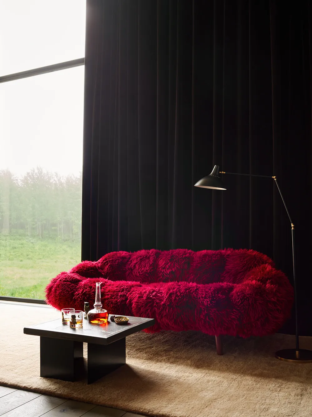 Stilvolle und gemütliche Interieurs moderner Häuser in der Eichenhecke in Kalifornien - Gallery image 30