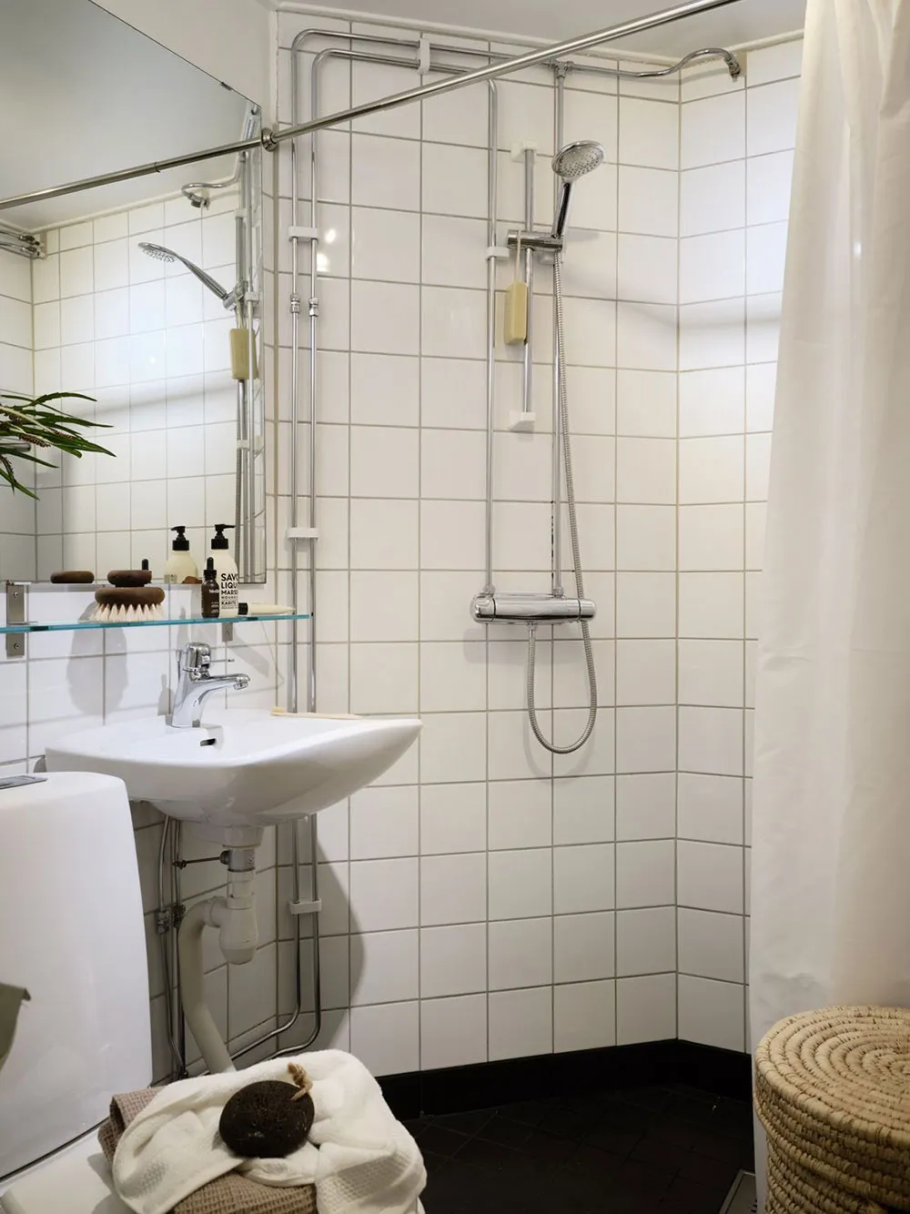 Intérieur frais et agréable d'une petite appartement en Suède (47 m²) - Gallery image 14