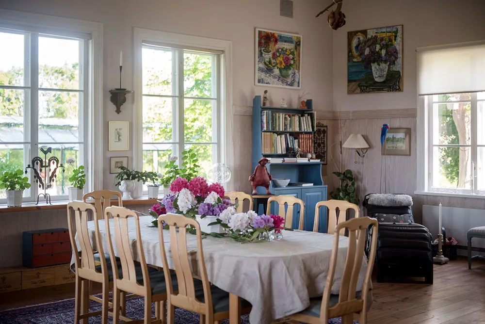 Une belle maison suédoise de campagne avec véranda et vues panoramiques - Gallery image 8