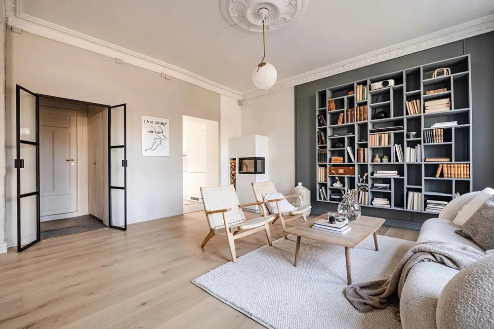 Intérieur scandinave chaud avec mur sombre en vedette (69 m²) - Gallery image 7