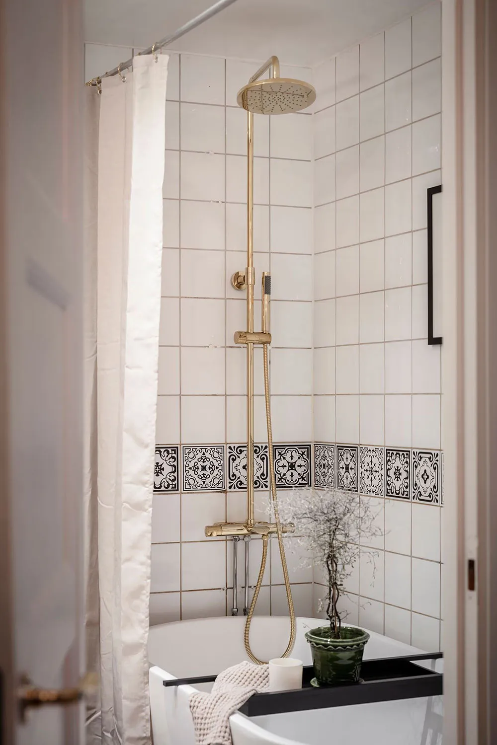 Тёплый и утончённый интерьер шведской квартиры (91 кв. м) - Gallery image 40