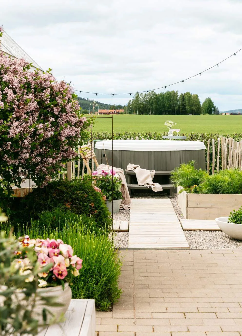 Воздушные интерьеры современной дачи в Швеции - Gallery image 13