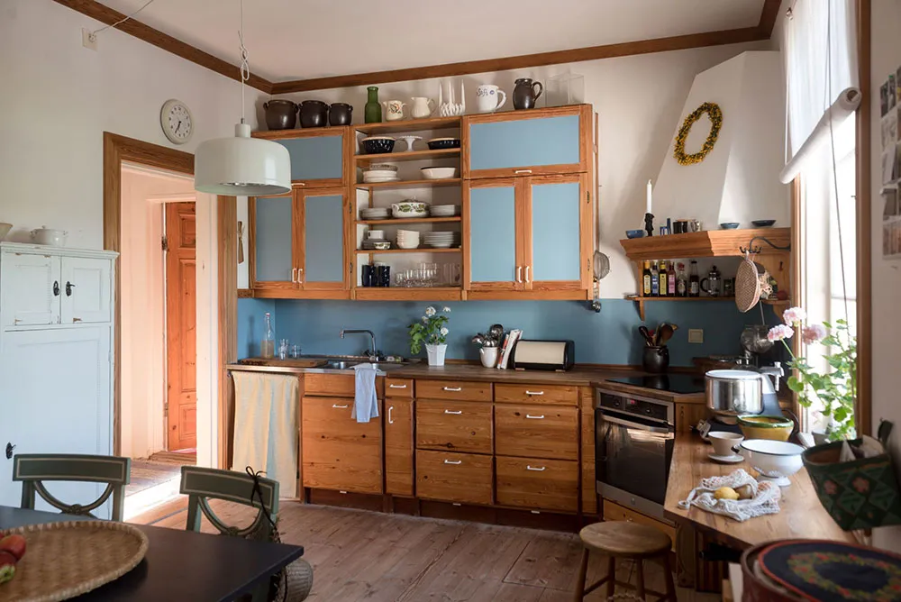 Une belle maison suédoise de campagne avec véranda et vues panoramiques - Gallery image 17