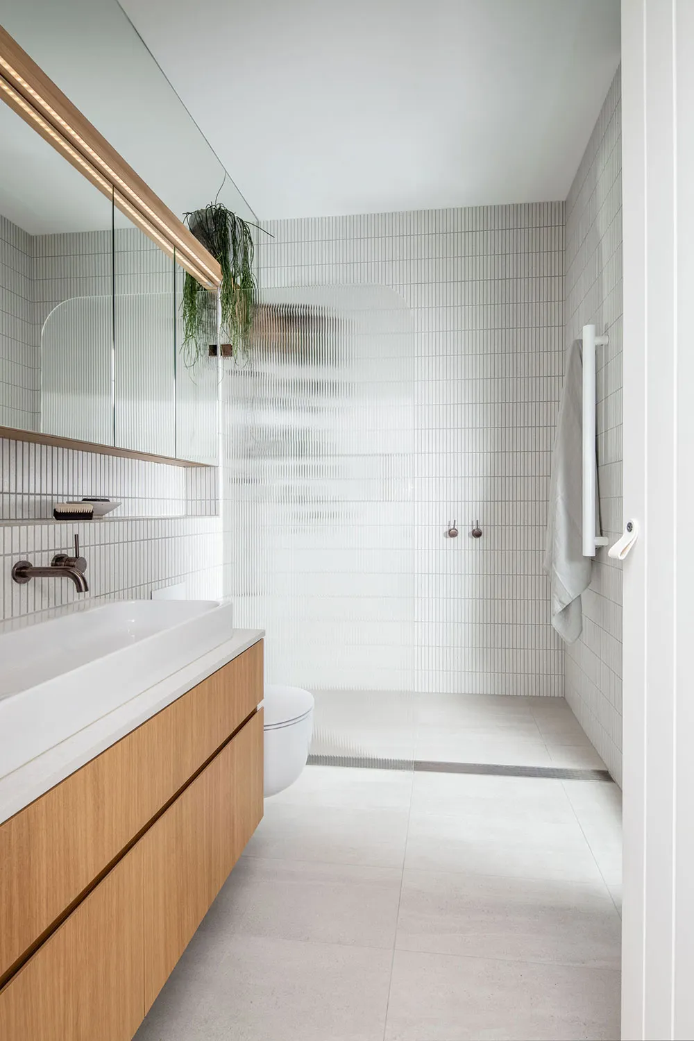 Stylish Updated Design of a Small Cottage in Sydney - Gallery image 12