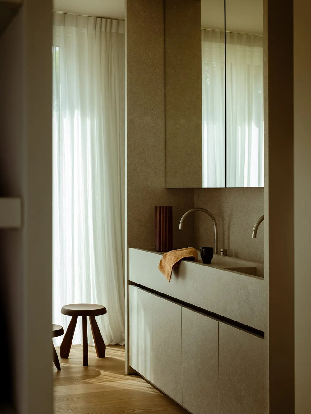 Спокойный, но изысканный современный интерьер рядом с парком в Бельгии - Gallery image 7