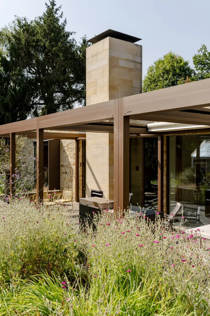 Modernes Holzhaus des Designers in Einklang mit der Natur - Gallery image 29