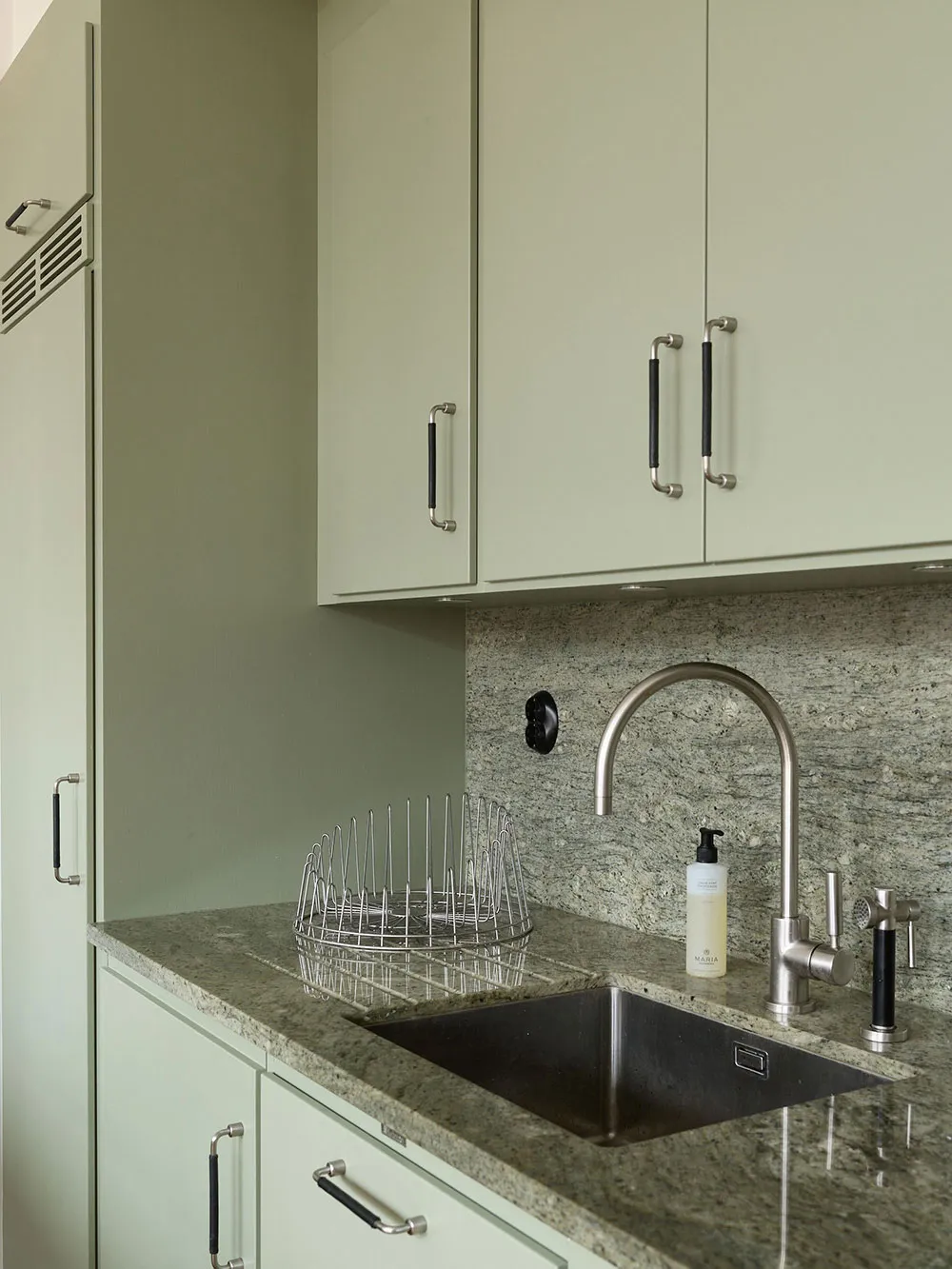 Live Loft in Former Post Office Building in Stockholm (69 sqm) - Gallery image 9