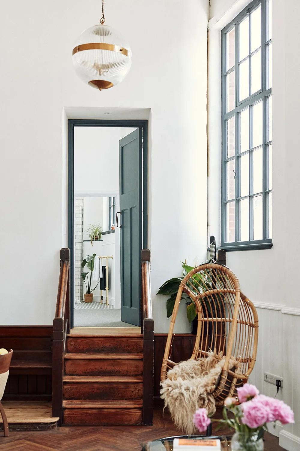 Un magnifique loft moderne dans un ancien bâtiment ecclésiastique en Angleterre - Gallery image 12