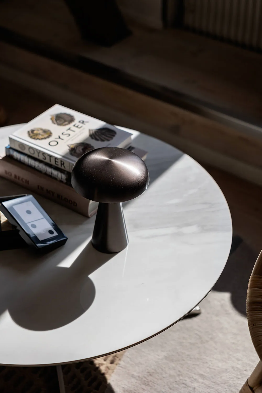 Эффектная мансарда с балками в Стокгольме - Gallery image 10