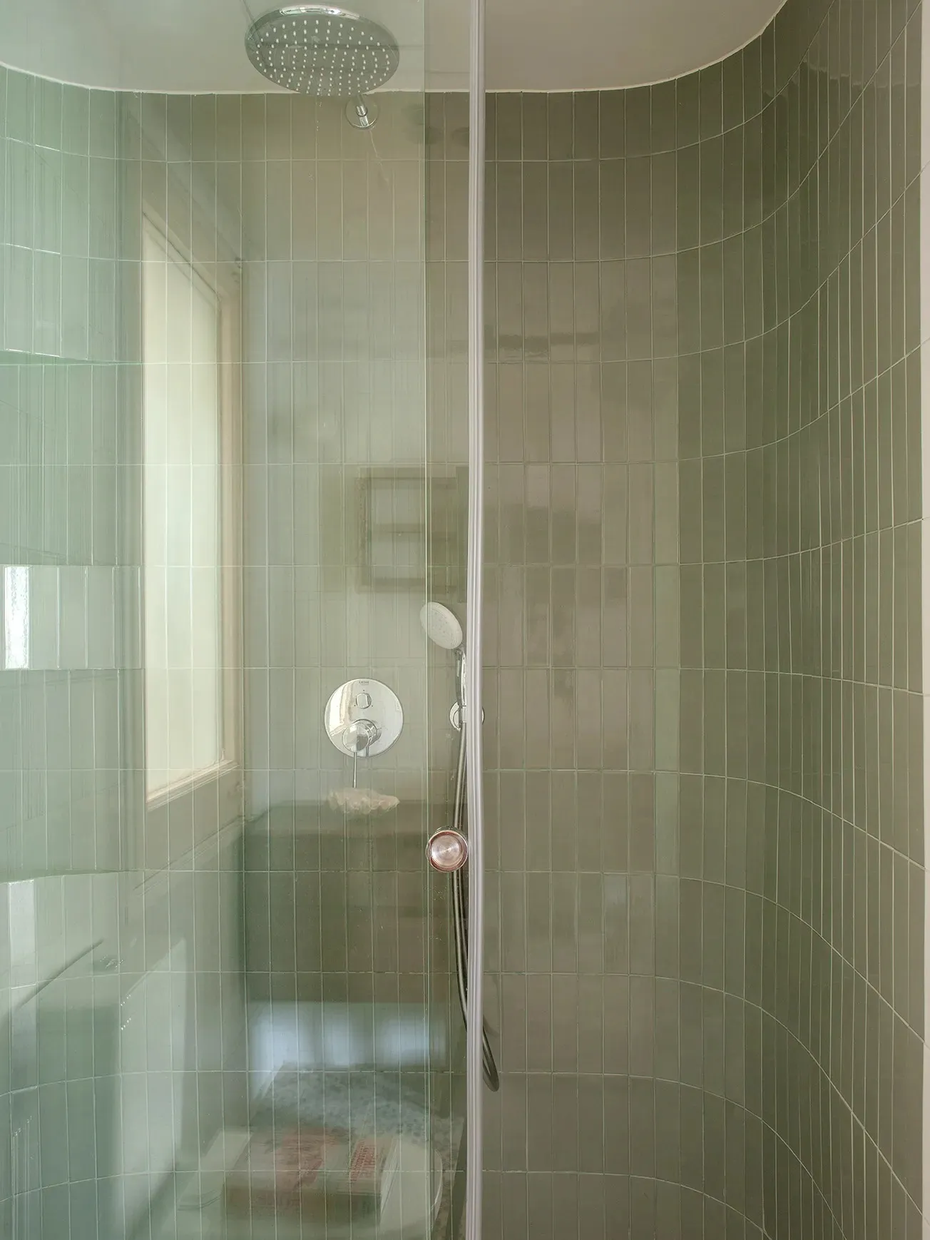 Armaduras y distribución inusual: apartamento de un blogger en Barcelona - Gallery image 8