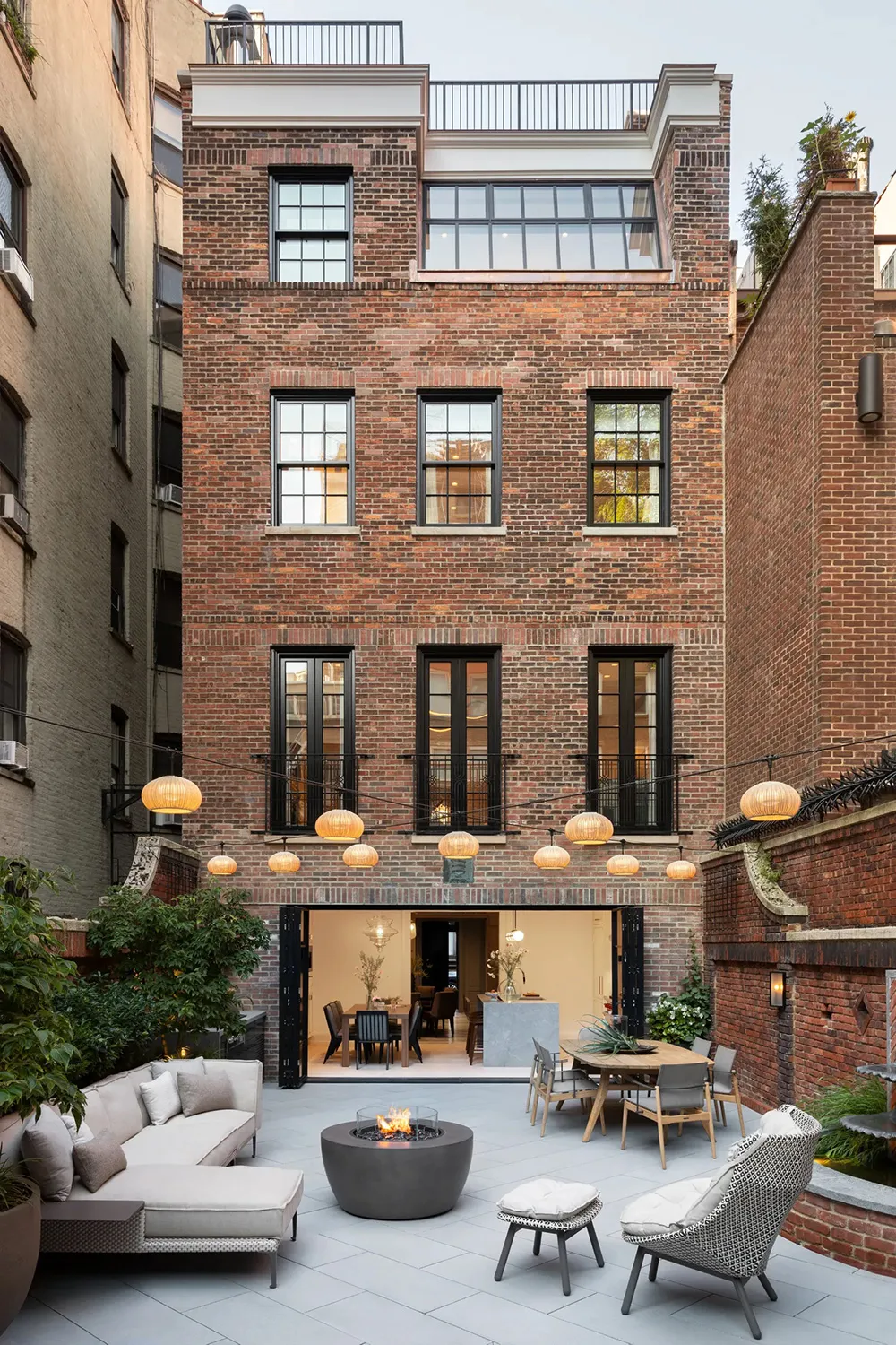 Arquitectura elegante, diseño elegante y magnífico patio trasero: townhouse en Nueva York - Gallery image 33