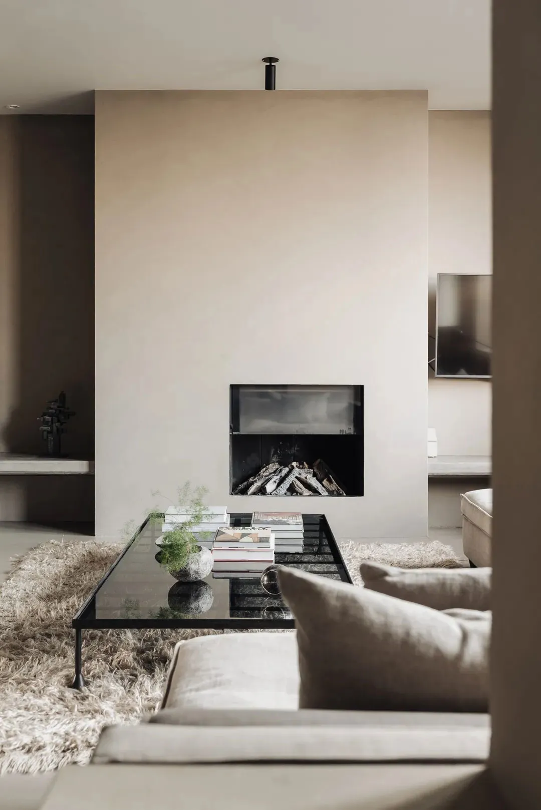 Naturalny minimalizm w designie mieszkania w domu na kanale w Amsterdamie - Gallery image 7