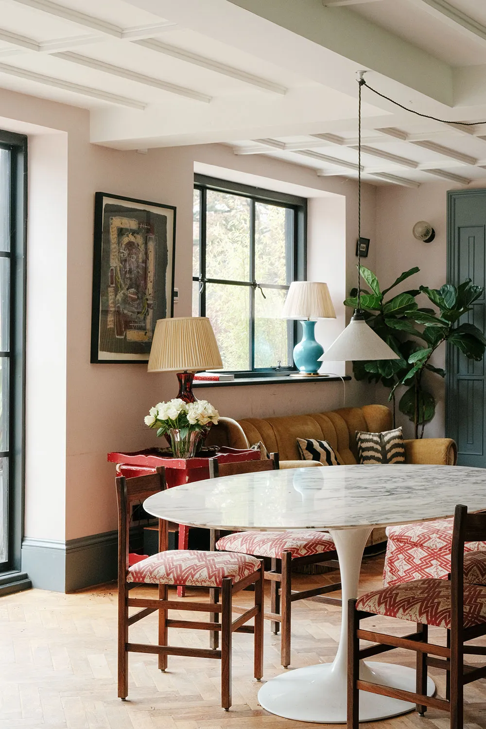 Jasne i ciepłe wnętrza byłego starego ambaru w Anglii - Gallery image 3