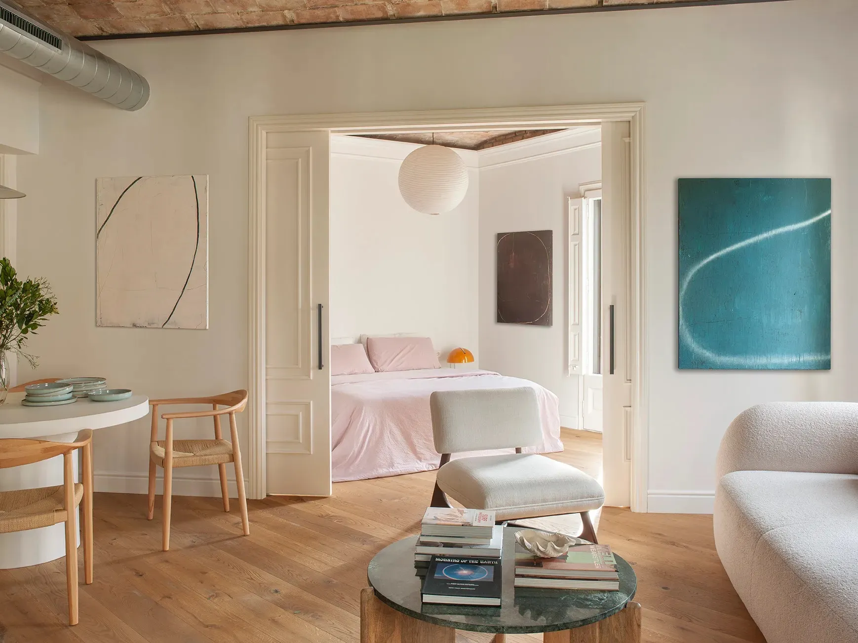 Armaduras y distribución inusual: apartamento de un blogger en Barcelona - Gallery image 6