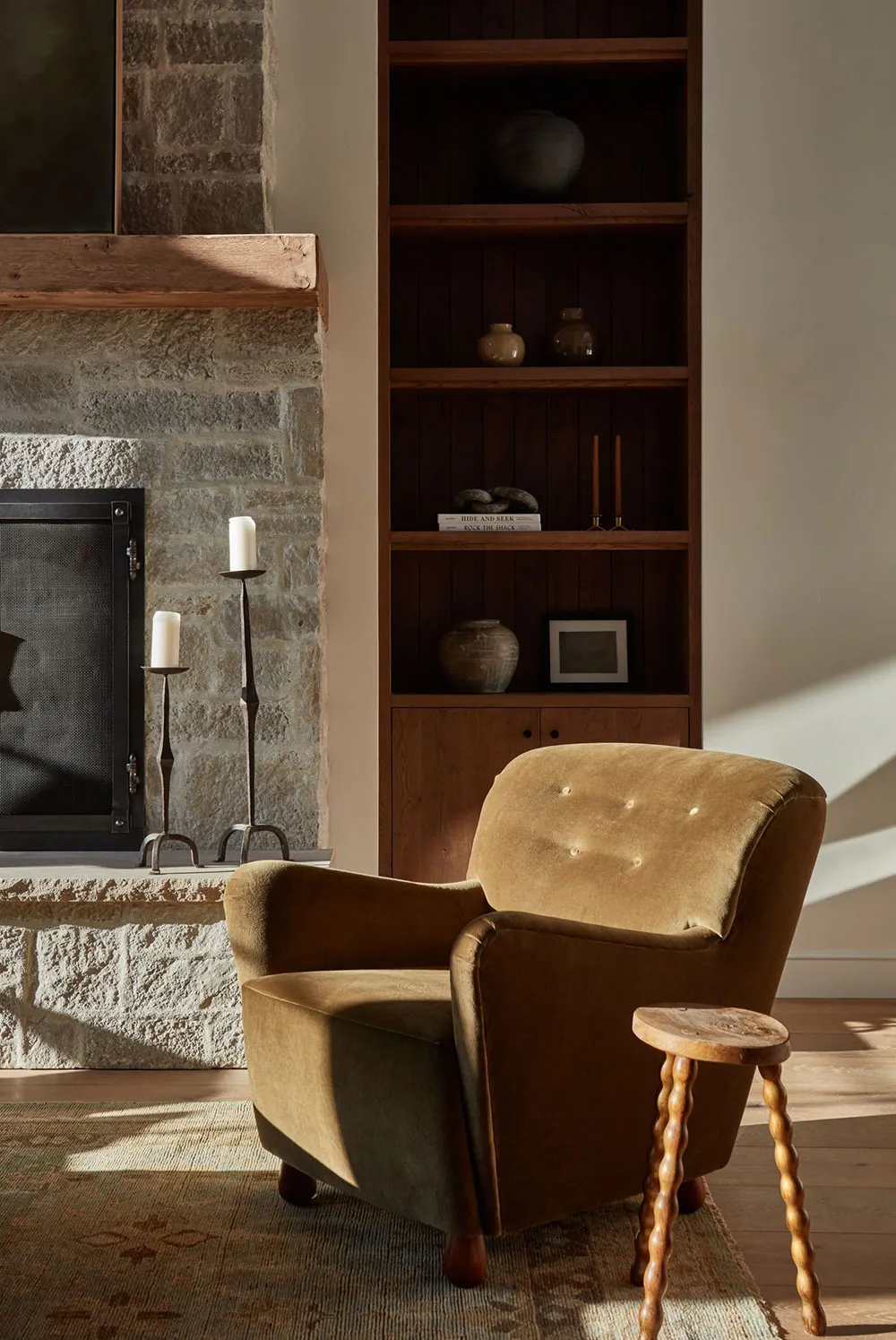 Interior acogedor en tonos beige y marrón en Oregon - Gallery image 7