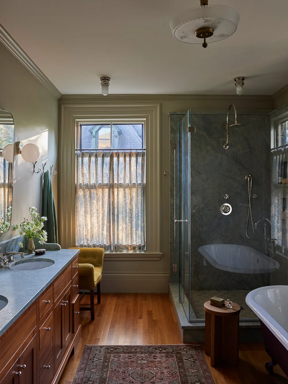 मजबूत लेकिन आरामदायक: मैसाचुसेट्स में एक विक्टोरियन शैली के घर का नवीनीकरण - Gallery image 20